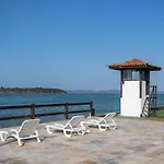 Condomínio Buzios Resort - Pé Na Areia - Cs 3 Sts